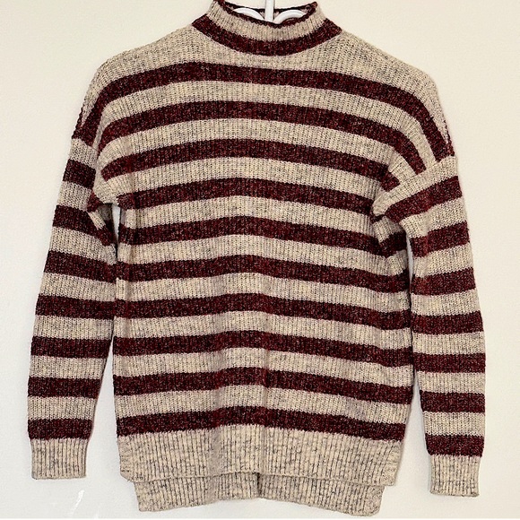 American Eagle Outfitter Stripe Wine Read and Light Brown Sweater Size Medium - Picture 1 of 12